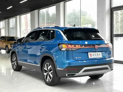 Volkswagen Tayron 2023, 76100 км, за 21514.12 USD - фото 6