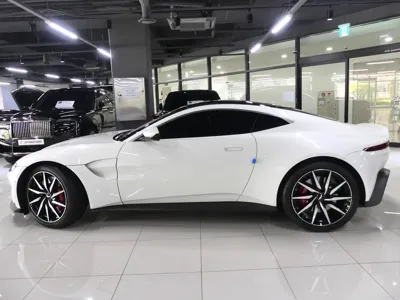 Astonmartin Vantage 2019, 30400 км, за 78625.69 USD
