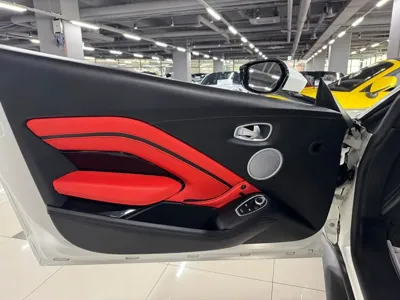 Astonmartin Vantage 2019, 30400 км, за 78625.69 USD - фото 6