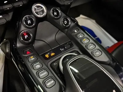 Astonmartin Vantage 2019, 30400 км, за 78625.69 USD - фото 10