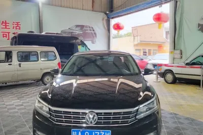 Volkswagen Passat 2017, 103600 км, за 11324 USD - фото 6