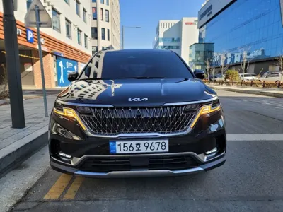 Kia Canival 2023, 30000 км, за 7894.91 USD