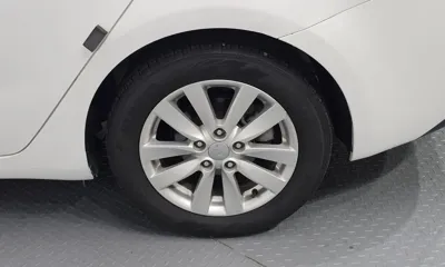 Kia K3 2013, 122197 км, за 3178.83 USD