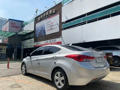 Hyundai Avante 2013, 109039 км, за 3120.33 USD