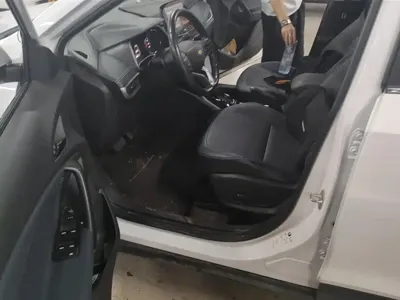 Chevrolet Trax 2021, 69800 км, за 6327.13 USD - фото 9