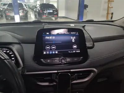 Chevrolet Trax 2021, 69800 км, за 6327.13 USD - фото 13