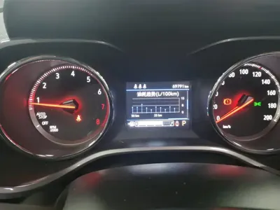 Chevrolet Trax 2021, 69800 км, за 6327.13 USD - фото 14