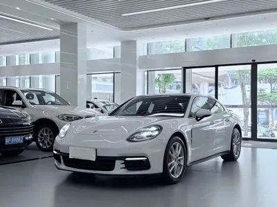 Porsche Panamera · 2018 год