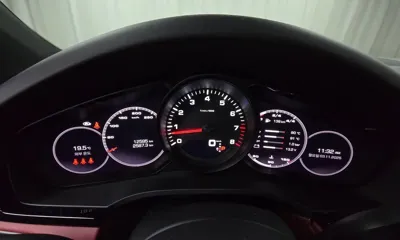 Porsche Cayenne 2021, 12595 км, за 65554.36 USD - фото 8