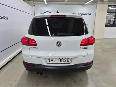 Volkswagen Tiguan 2016, 214569 км, за 6837.27 USD