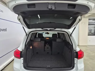 Volkswagen Tiguan 2016, 214569 км, за 6837.27 USD - фото 15