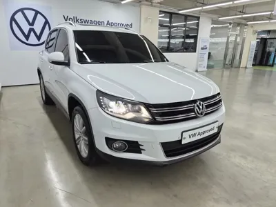 Volkswagen Tiguan 2016, 214569 км, за 6837.27 USD - фото 16