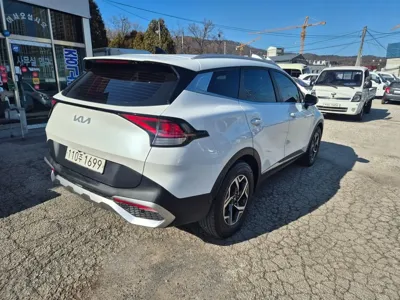 Kia Sportage 2023, 119773 км, за 13016.19 USD