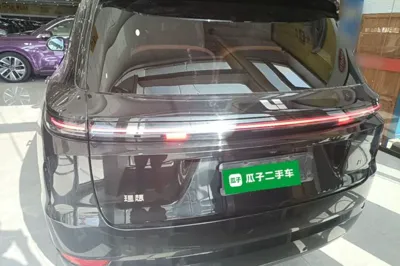 Li Auto L9 2025, 10300 км, за 50498 USD