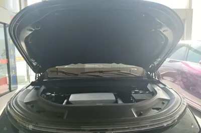 Li Auto L9 2025, 10300 км, за 50498 USD - фото 30