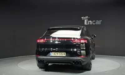 Porsche Cayenne 2023, 35343 км, за 77293.09 USD