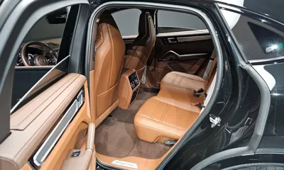 Porsche Cayenne 2023, 35343 км, за 76943.06 USD - фото 11