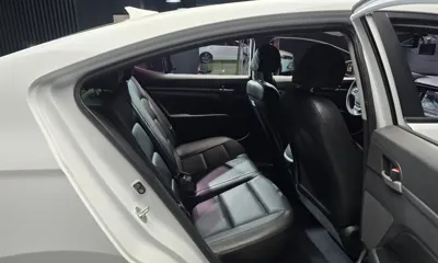 Hyundai Avante 2018, 223512 км, за 4162.54 USD - фото 12