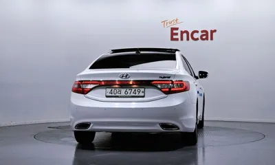 Hyundai Grandeur 2015, 75364 км, за 7032.62 USD