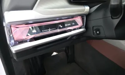 BMW 7-Series 2023, 51144 км, за 78110.79 USD - фото 29