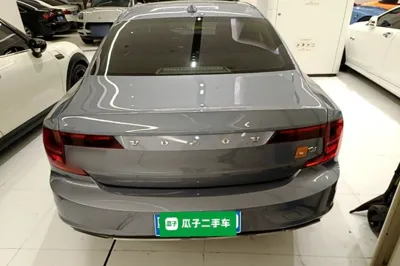 Volvo S90 2017, 128300 км, за 15244 USD