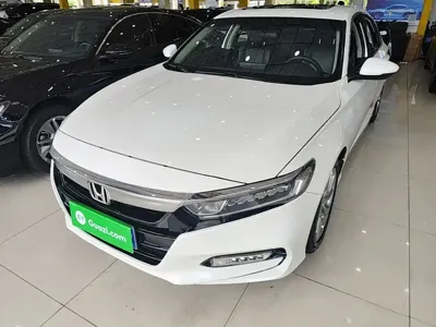 Honda Accord 2018, 95100 км, за 9637.84 USD