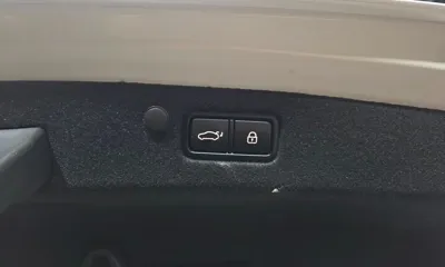 Hyundai Grandeur 2020, 81212 км, за 12703.59 USD - фото 30