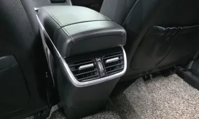 Hyundai Grandeur 2020, 81212 км, за 12703.59 USD - фото 32