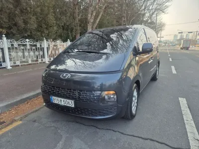 Hyundai Staria · 2023 год