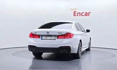 BMW 5-Series 2018, 114711 км, за 17847.71 USD