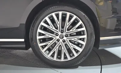 Audi A8 2023, 39847 км, за 51116.73 USD - фото 21