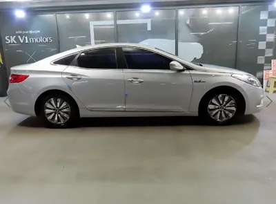 Hyundai Grandeur 2015, 211079 км, за 2905.59 USD