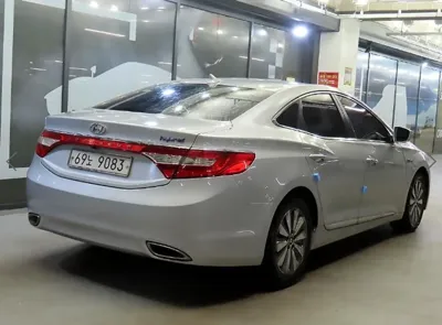 Hyundai Grandeur 2015, 211079 км, за 2905.59 USD