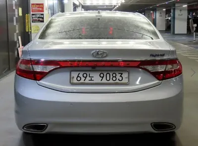 Hyundai Grandeur 2015, 211079 км, за 2905.59 USD
