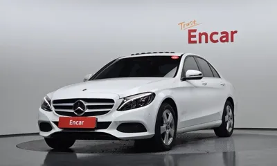 Mercedes-Benz C-Class · 2018 год