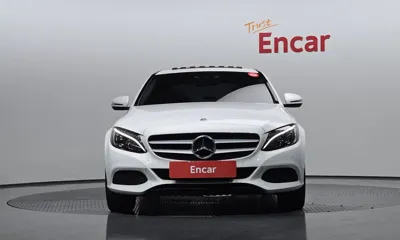 Mercedes-Benz C-Class 2018, 28067 км, за 13680.79 USD - фото 3