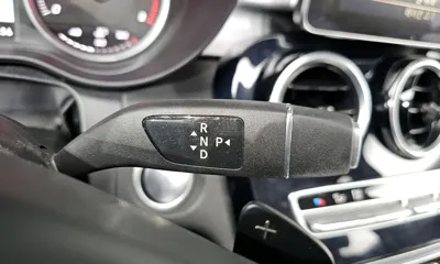 Mercedes-Benz C-Class 2018, 28067 км, за 13680.79 USD - фото 9