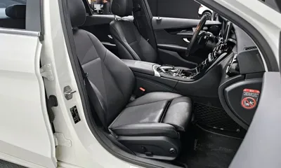 Mercedes-Benz C-Class 2018, 28067 км, за 13680.79 USD - фото 10