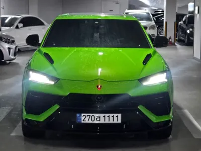 Lamborghini Urus · 2024 год