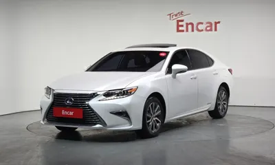 Lexus ES · 2017 год