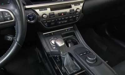 Lexus ES 2017, 69276 км, за 15725.14 USD - фото 9