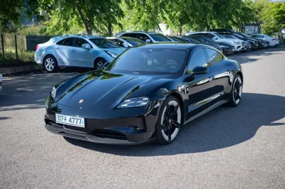 Porsche Taycan · 2026 год