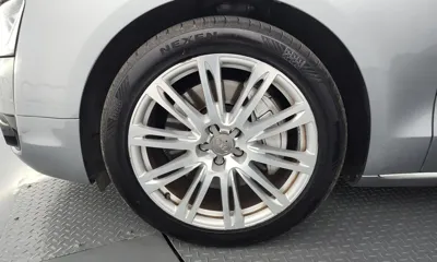 Audi A8 2014, 195324 км, за 65046.9 USD