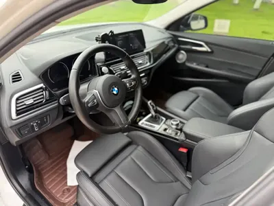 BMW 1 Series 2022, 48000 км, за 12065.69 USD