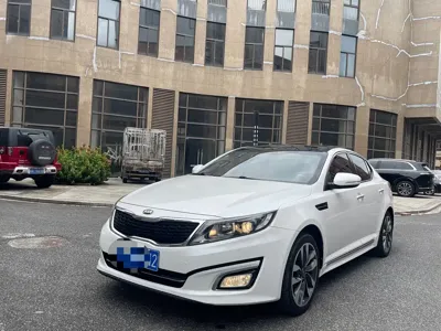 Kia K5 · 2015 год