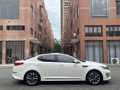 Kia K5 2015, 110000 км, за 5120.56 USD