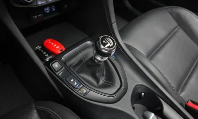 Hyundai Veloster 2019, 64003 км, за 11757.75 USD - фото 9