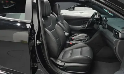Hyundai Veloster 2019, 64003 км, за 11757.75 USD - фото 10