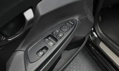Hyundai Veloster 2019, 64003 км, за 11757.75 USD - фото 17