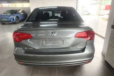 Volkswagen Bora 2017, 47000 км, за 7688 USD